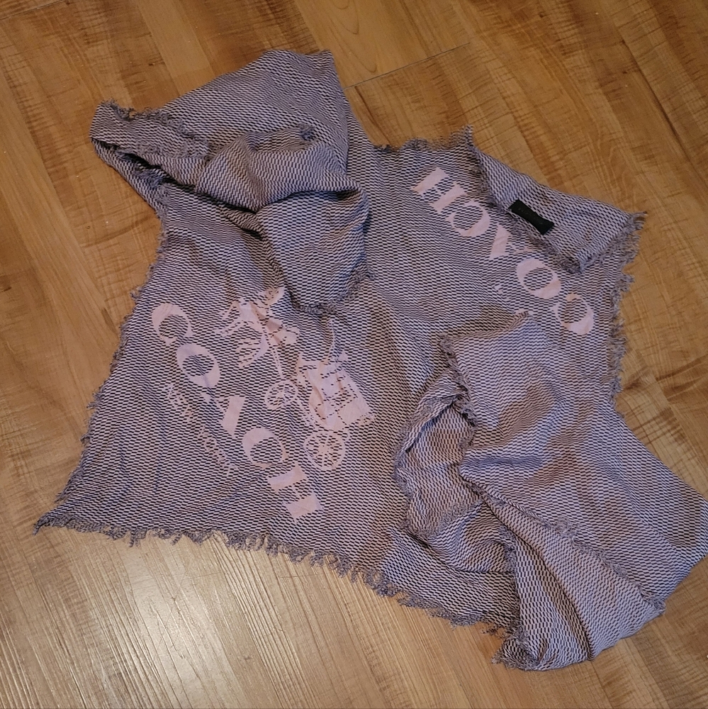 Coach shall  nice color